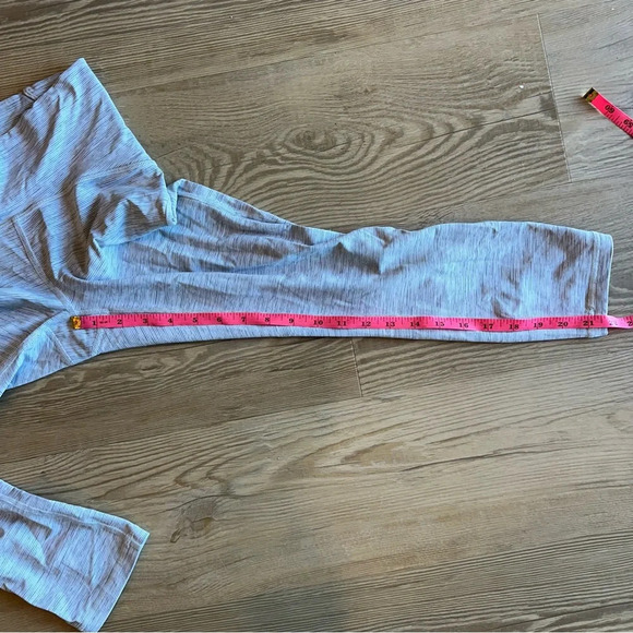 Lululemon women’s Train Times Crop leggings *21" size 4 Ice Grey Alpine White - Picture 9 of 12